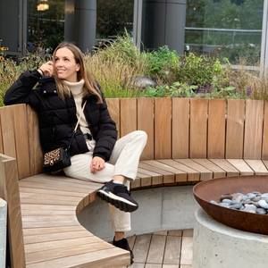 Meet your Posher, Yana